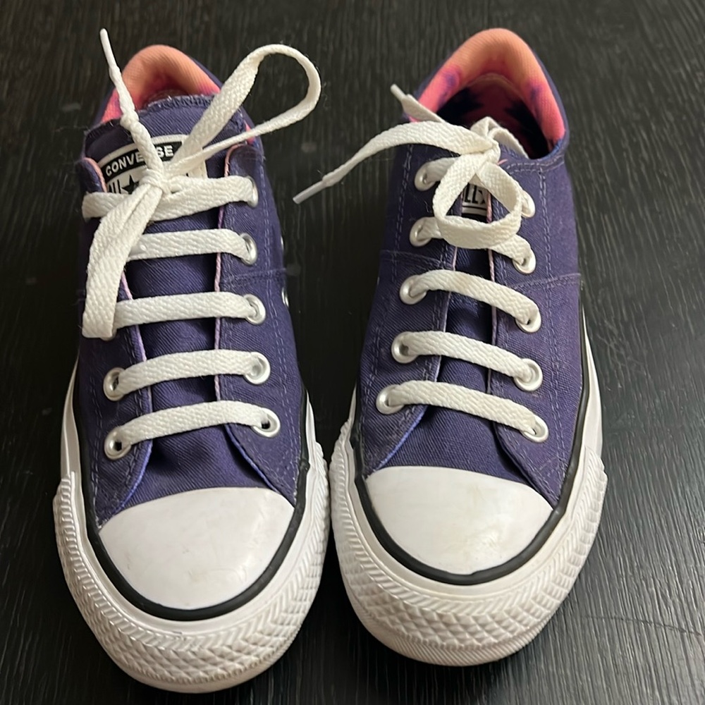Converse All Star shoes. Size 6